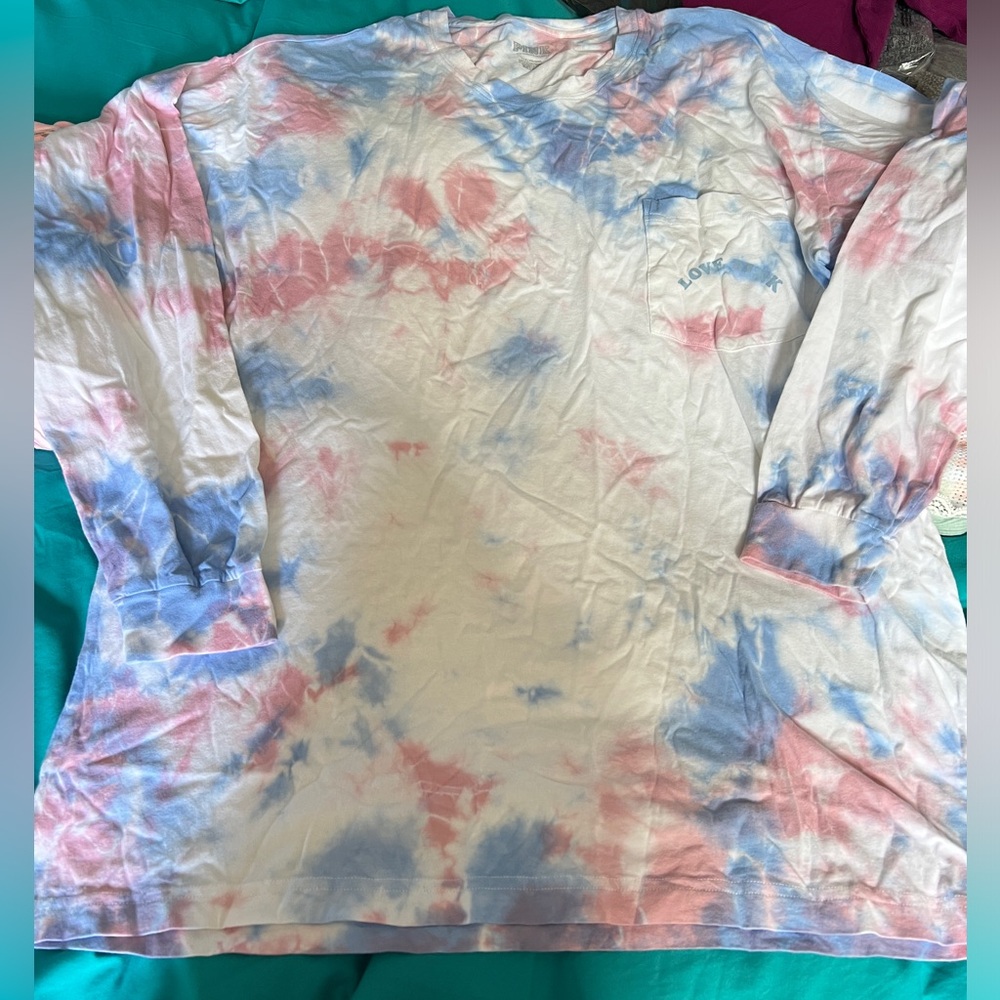 Vs pink long sleeve campus pocket tee shirt sz sm pink 2019 collection